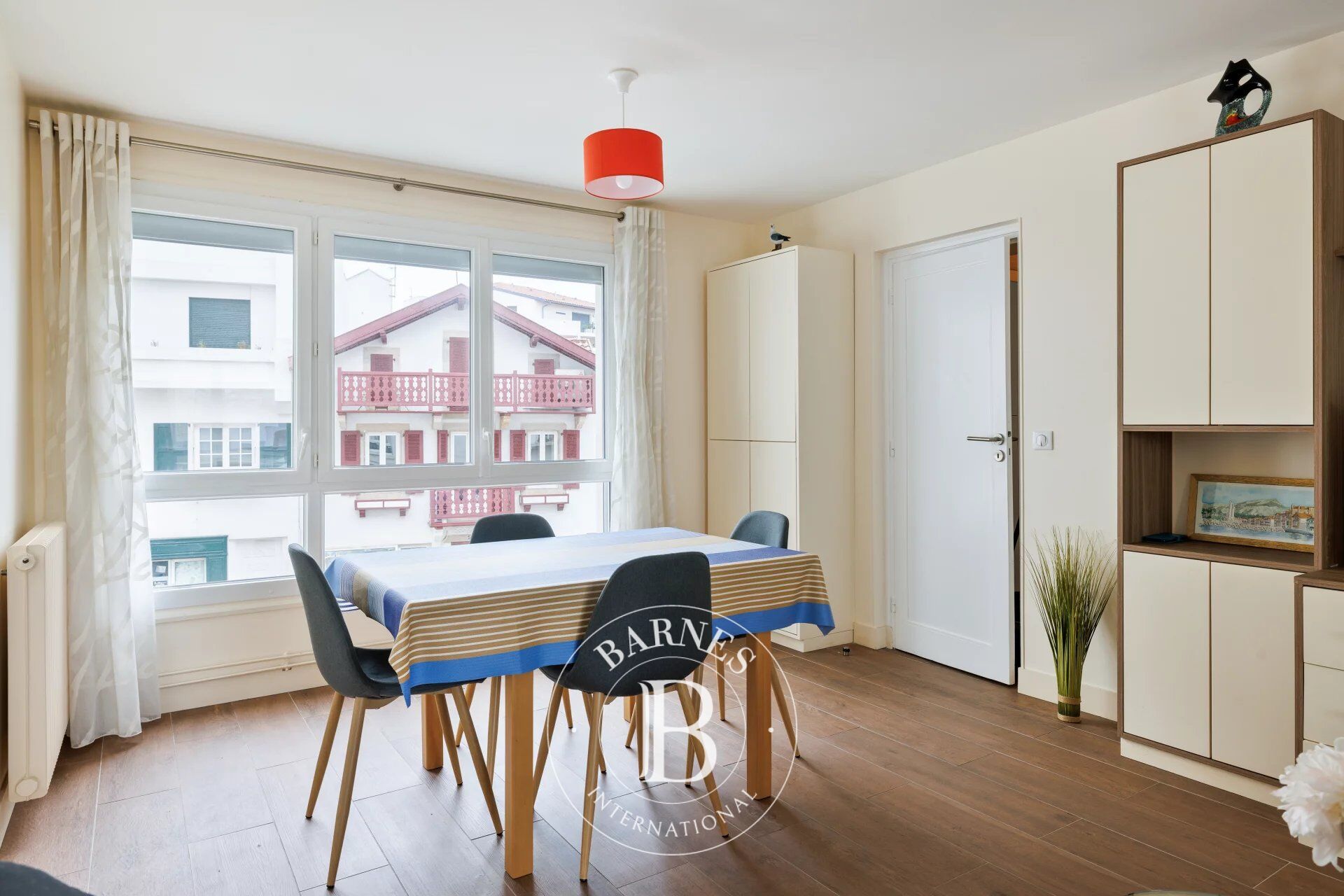 SAINT JEAN DE LUZ, 57 M² APARTMENT IN THE HEART OF THE CITY - picture 3