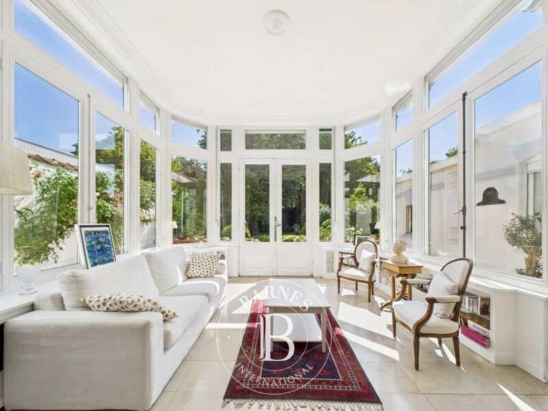 Venta, Casa La Madeleine - picture 1