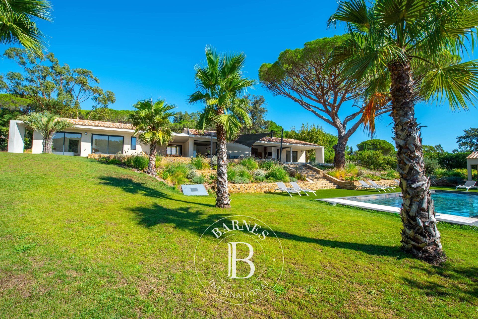 RAMATUELLE - LES MARRES - 5 BEDROOM VILLA - POOL - picture 3