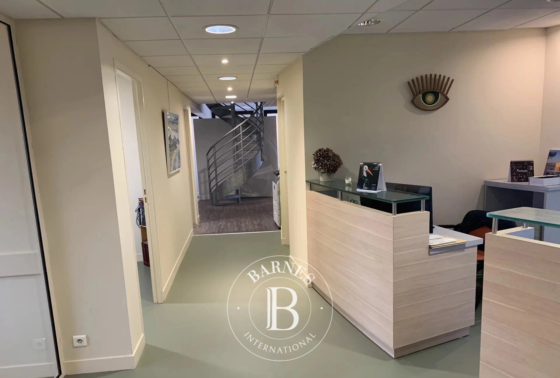 BIARRITZ CENTRE VILLE, LOCAL de 177,37 m² - picture 1