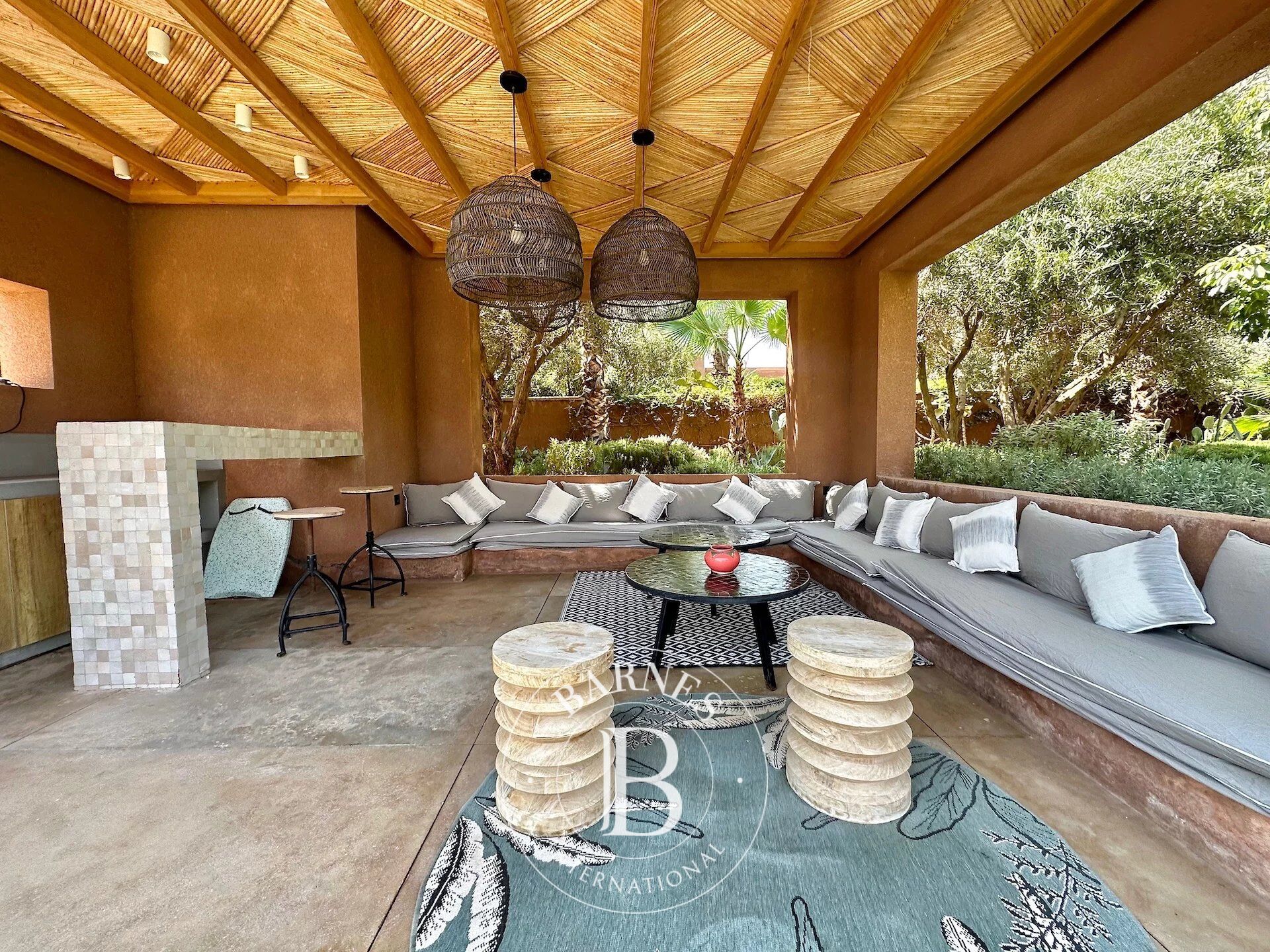 Luxury contemporary villa with infinity pool for sale on the Ourika road in Marrakech. - picture 2