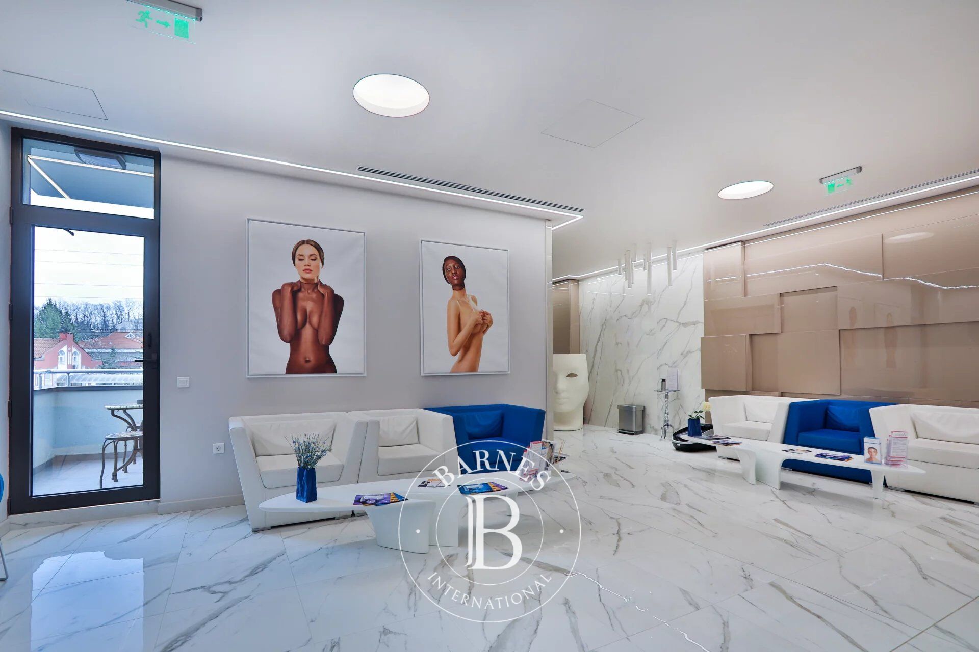 High-tech medical center for sale in a perfect location - picture 2