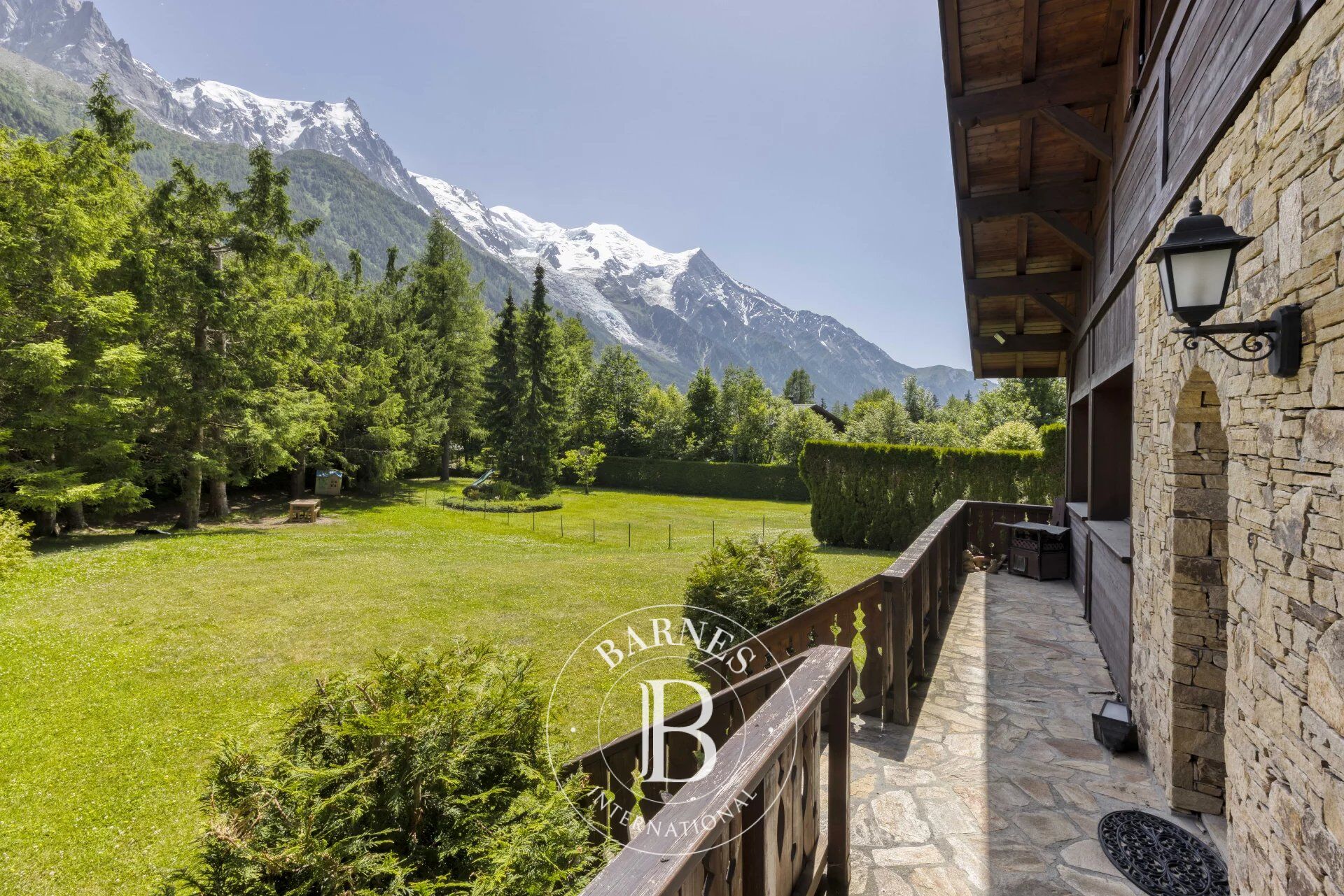 BARNES CHAMONIX -  LES PRAZ - CHALET 5 CHAMBRES - VUES EXCEPTIONNELLES DU MONT-BLANC - picture 1