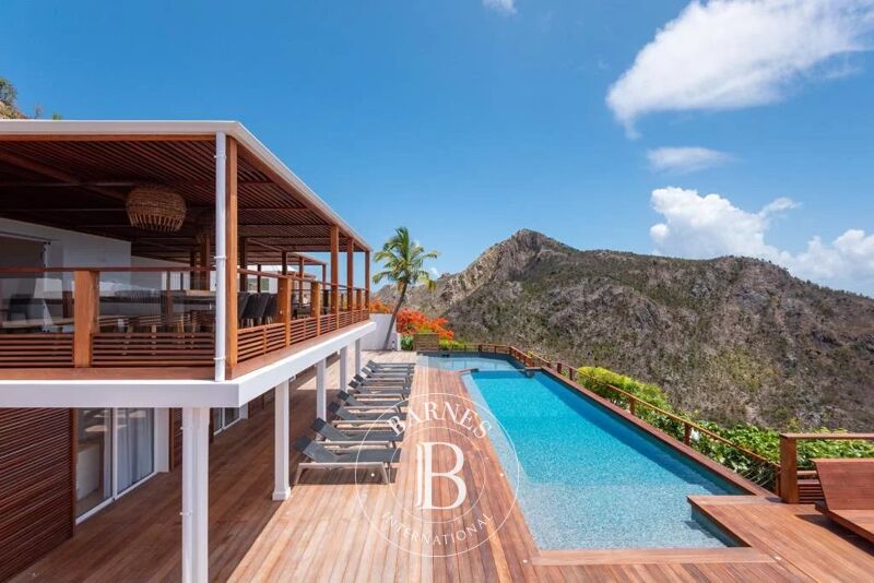 6 bedroom villa on the hills of Petite Saline