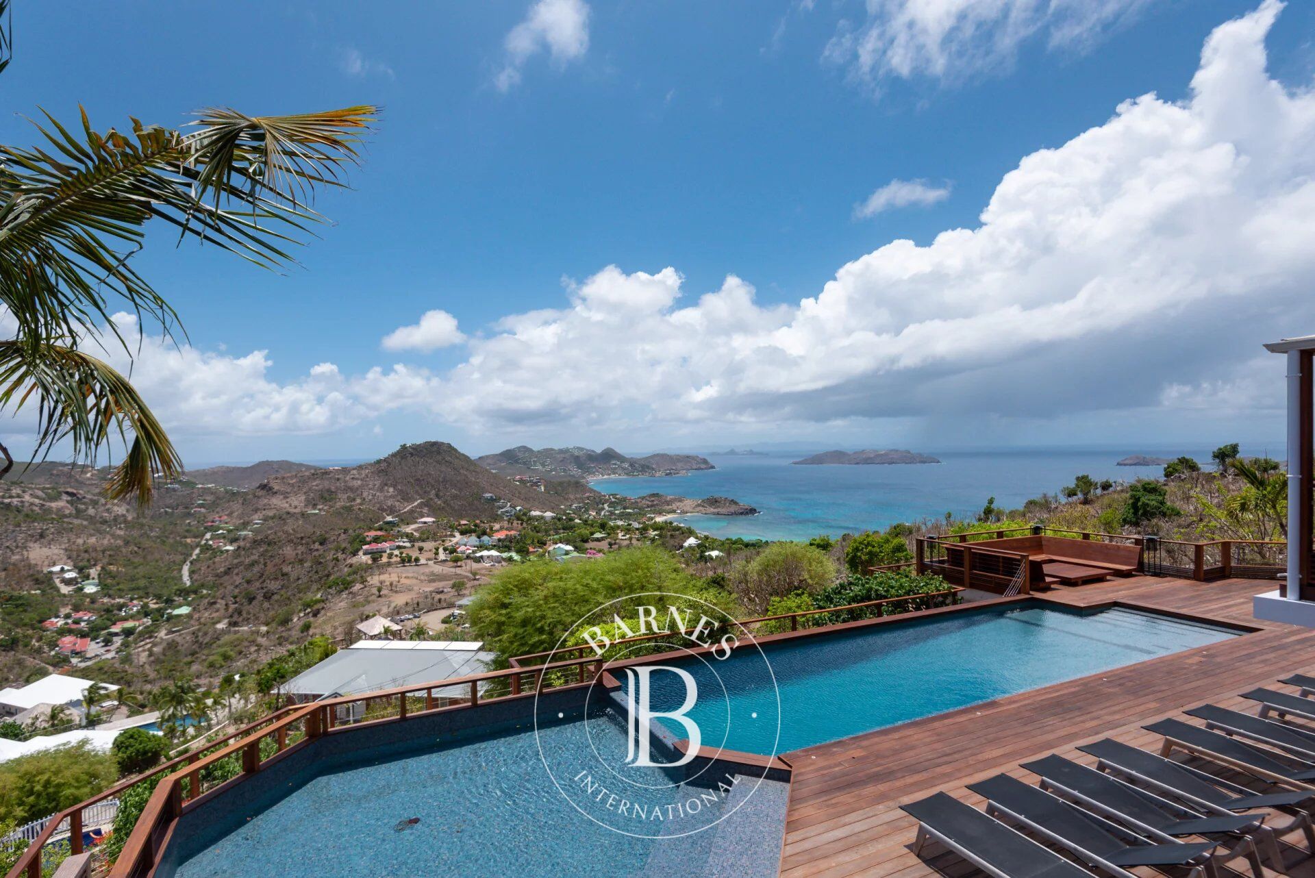 6 bedroom villa on the hills of Petite Saline - picture 2