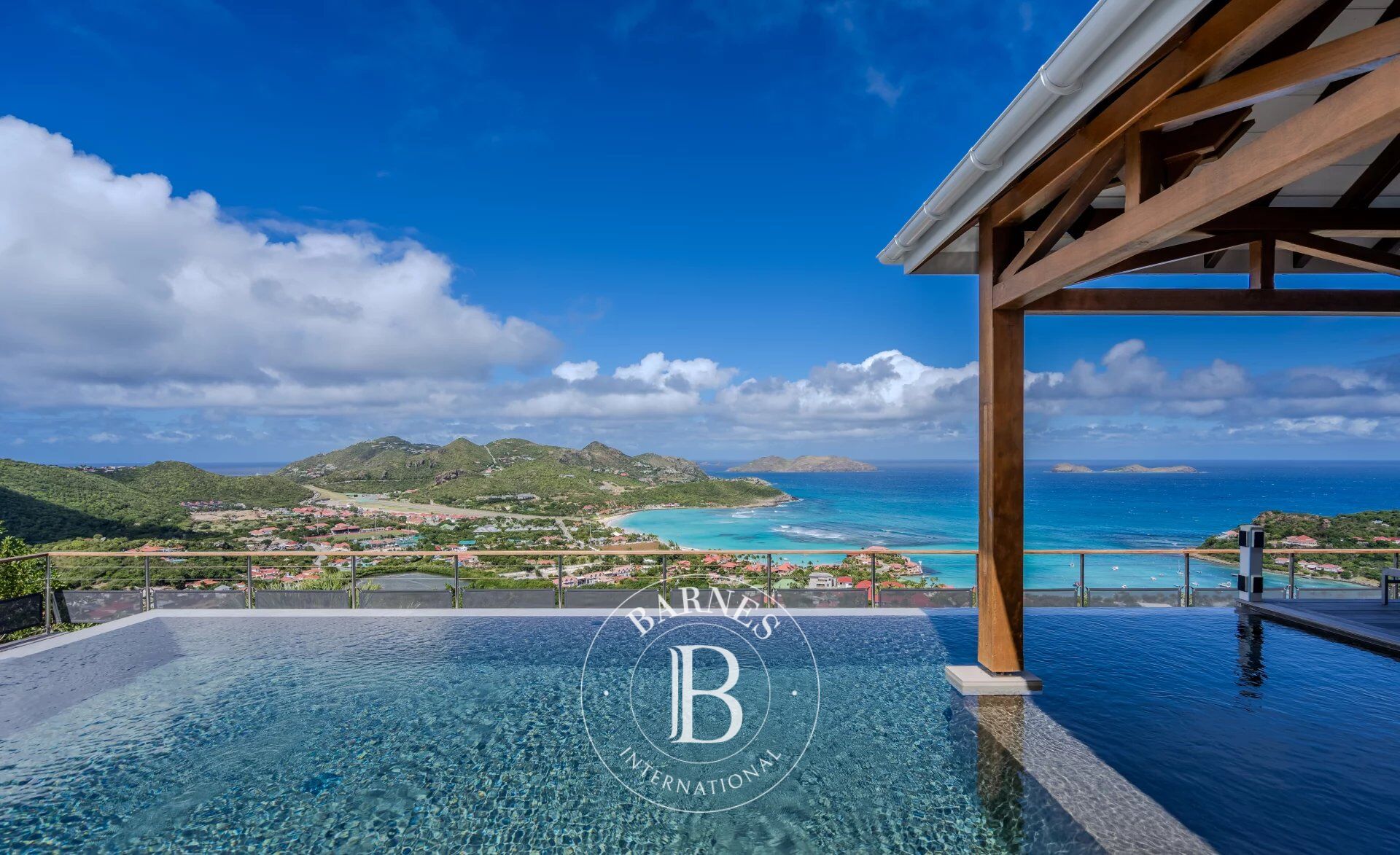 4 bedroom villa located in St Jean - picture 1