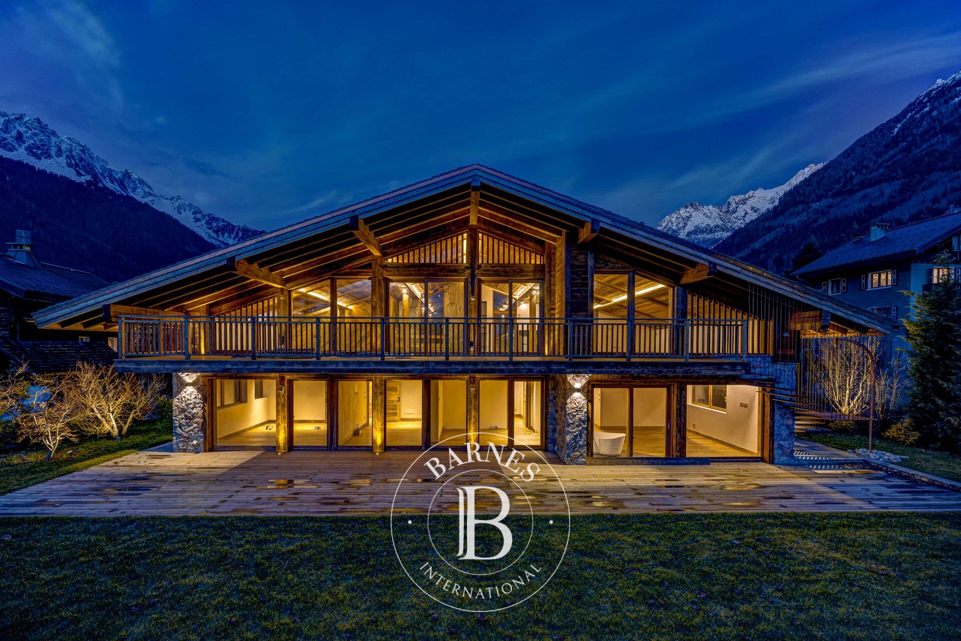 Chalet Chamonix-Mont-Blanc - picture 1