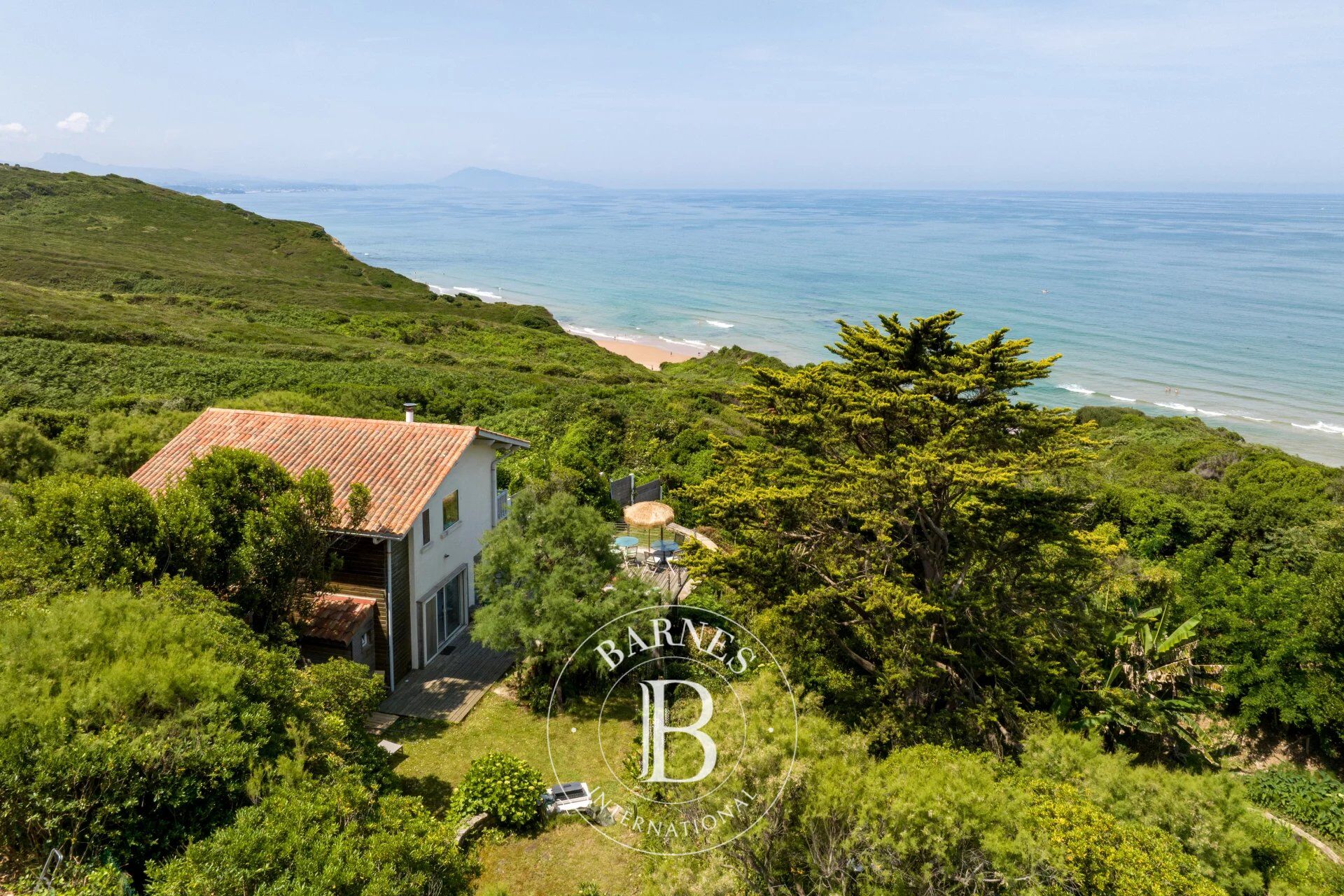 BIDART, EXCEPTIONAL LOCATION FACING THE SEA - picture 1