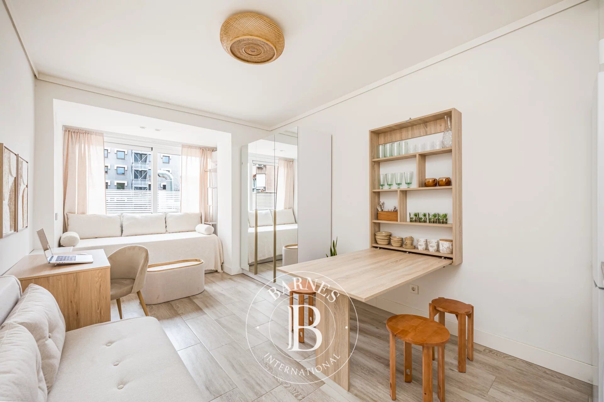 Madrid – Recoletos – Salamanca District – Elegant brand-new furnished studio in a prime location - picture 1