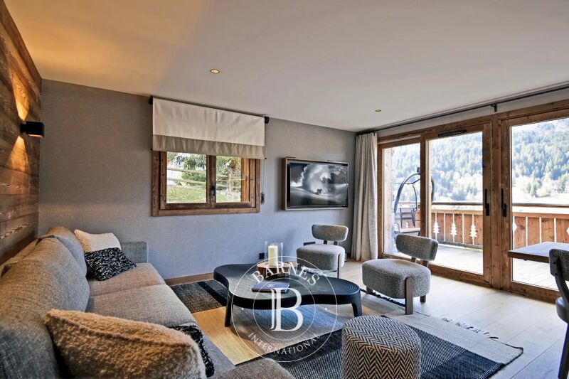 Dans une résidence neuve au centre station