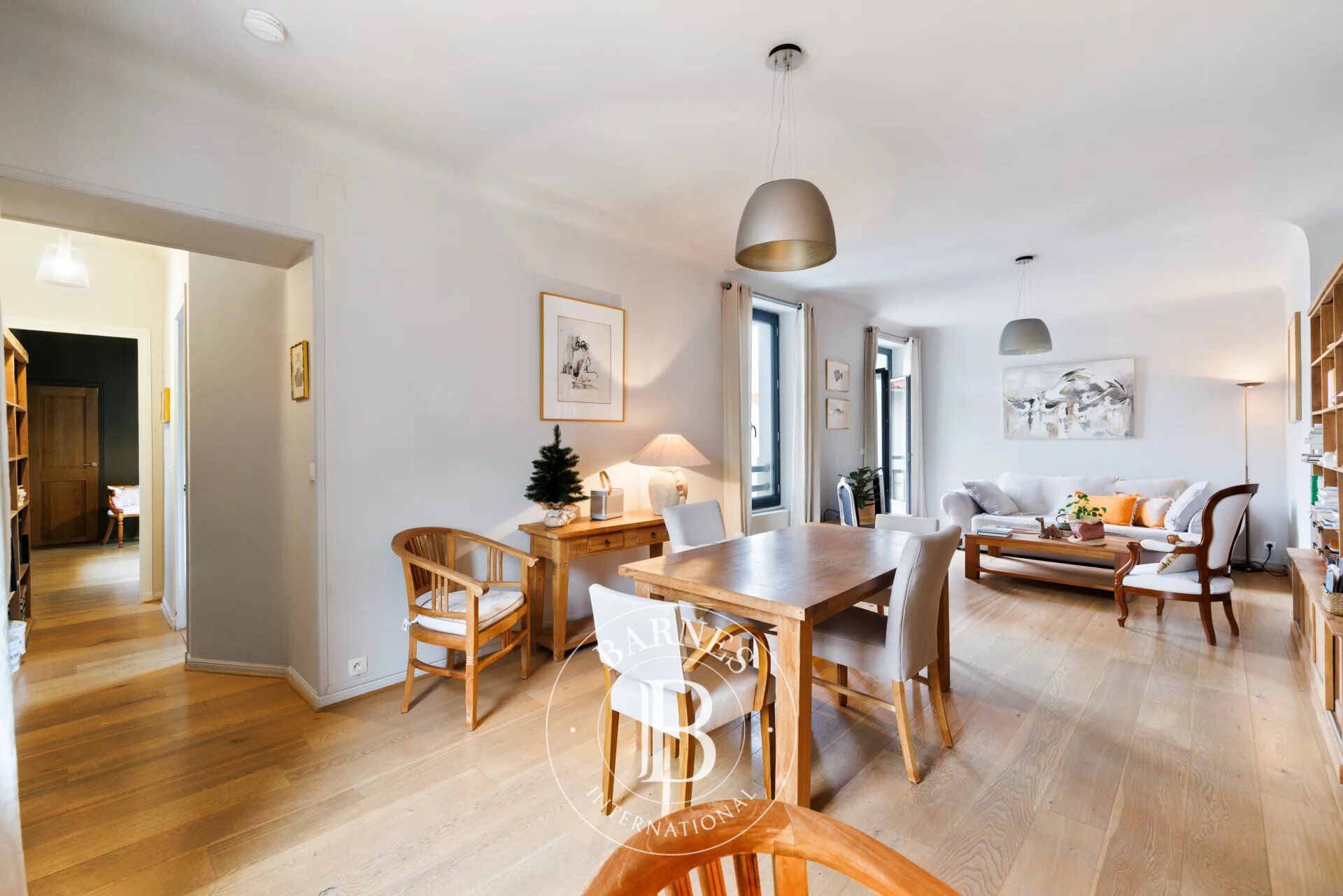 BIARRITZ, COEUR DE VILLE, APPARTEMENT DE 80 M² AVEC APERÇU OCÉAN - picture 2