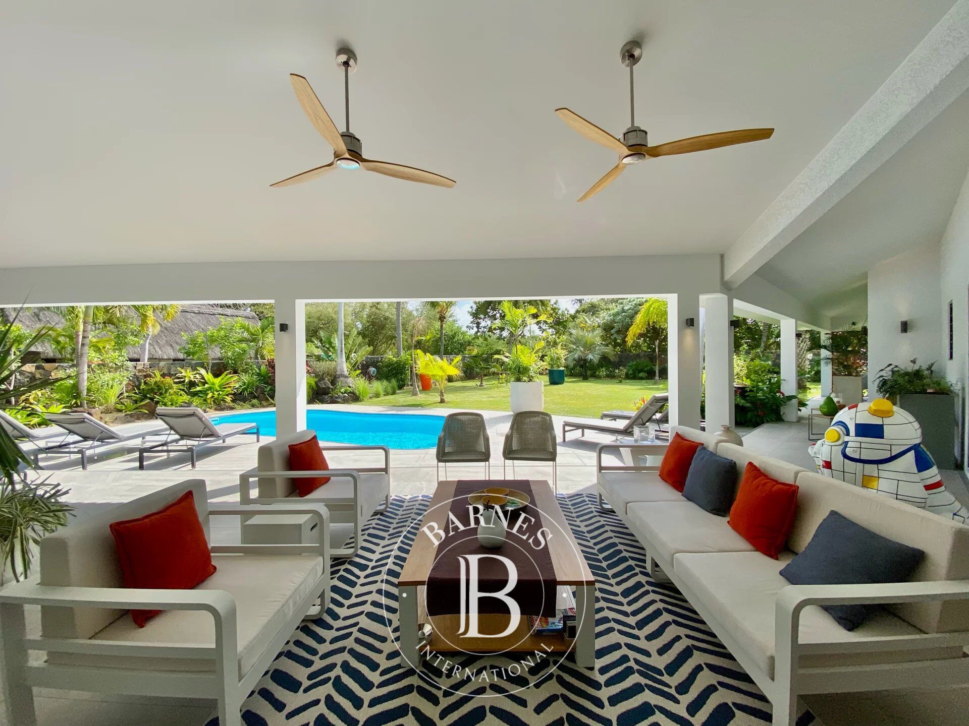 Villa Belle Mare - picture 2