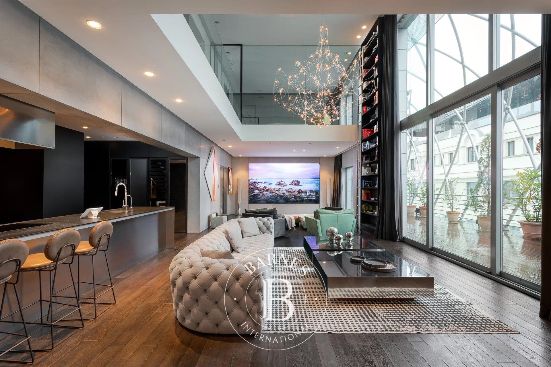 Luxury Penthouse in the Heart of Downtown, Budapest - picture 3