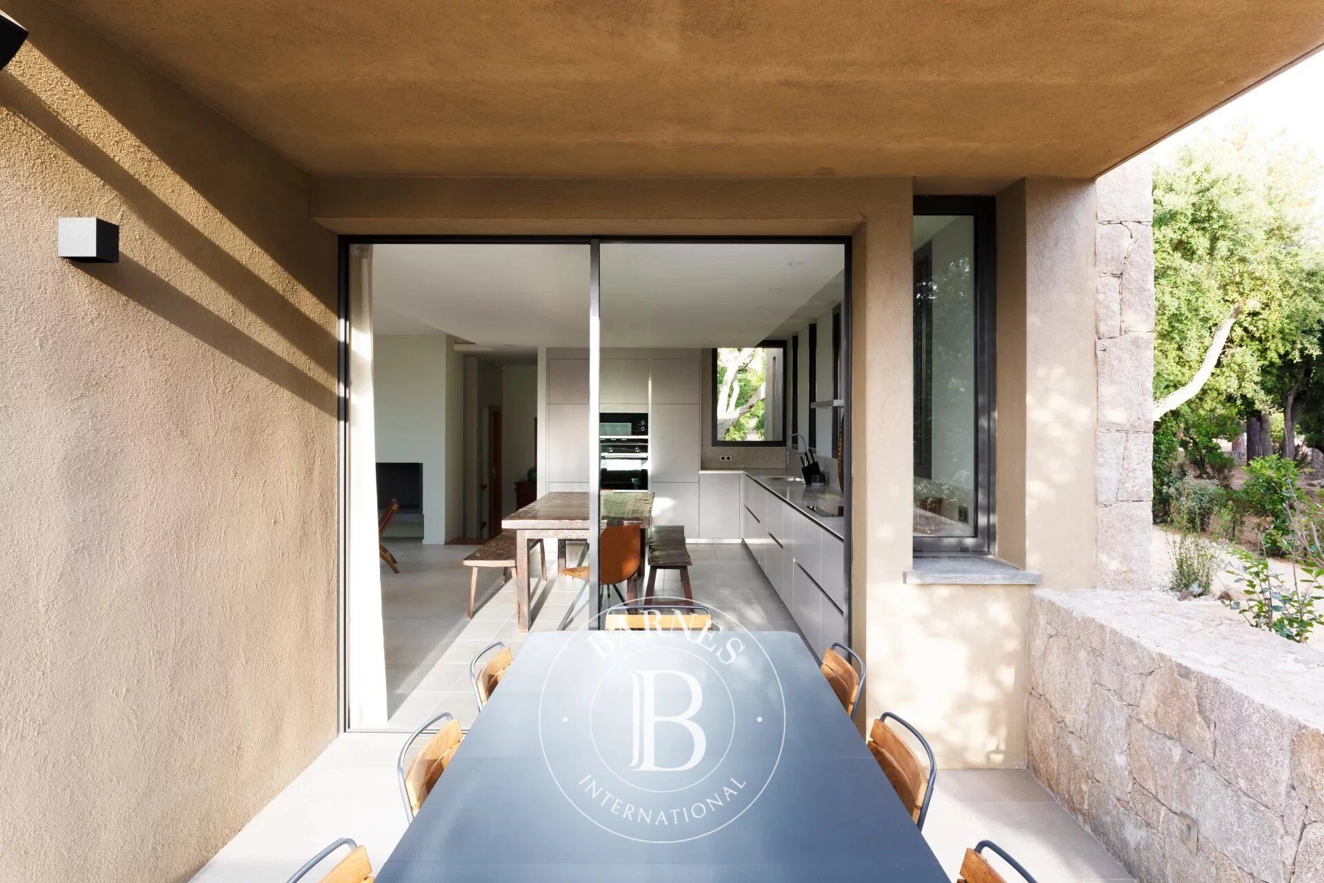 Porto-Vecchio, Domaine de Cala Rossa, villa 4 chambres, piscine, plage à pied - picture 2