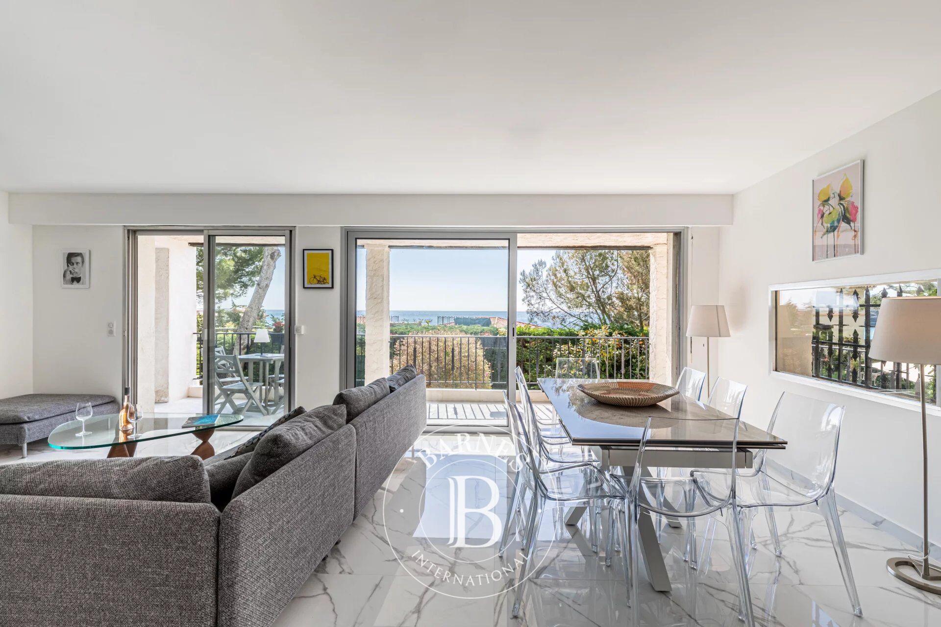 CAP D'ANTIBES - RENOVATED SEA VIEW VILLA - 6 BEDROOMS - picture 3