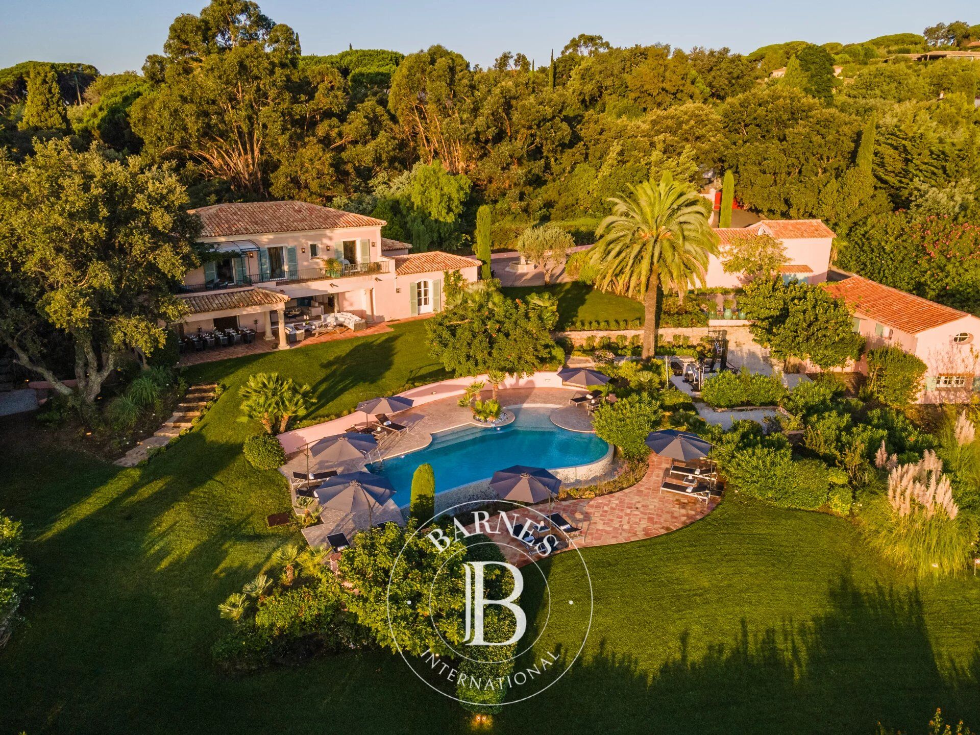 Villa Saint-Tropez - picture 1