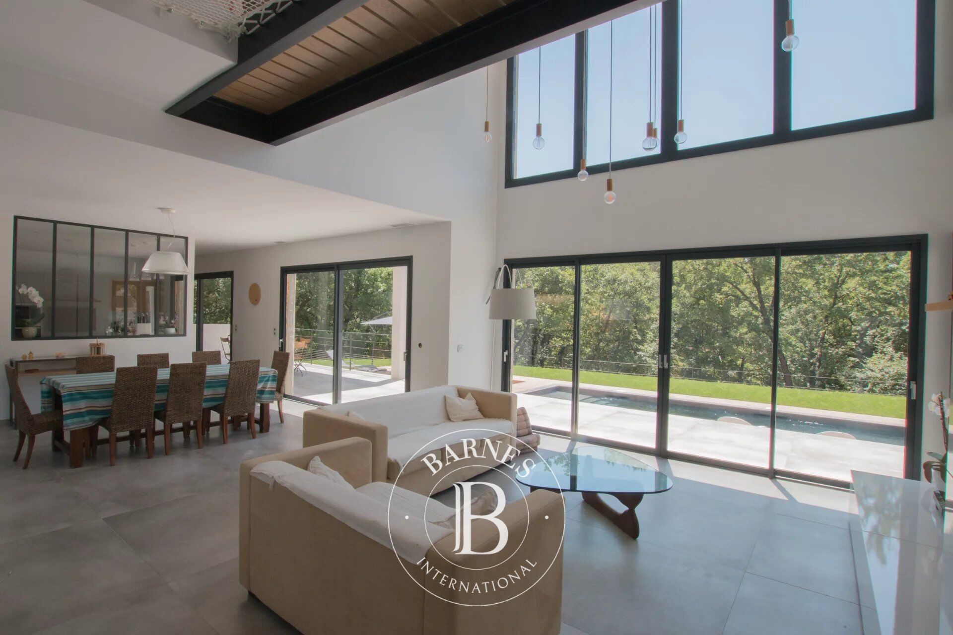 Valbonne - Contemporary villa - 4 bedrooms - Swimming pool - picture 3