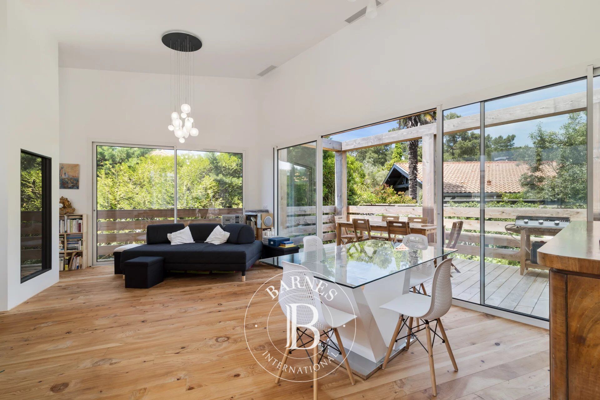 ANGLET CHIBERTA, CASA NUEVA DE 220 M² CON PISCINA CUBIERTA - picture 2