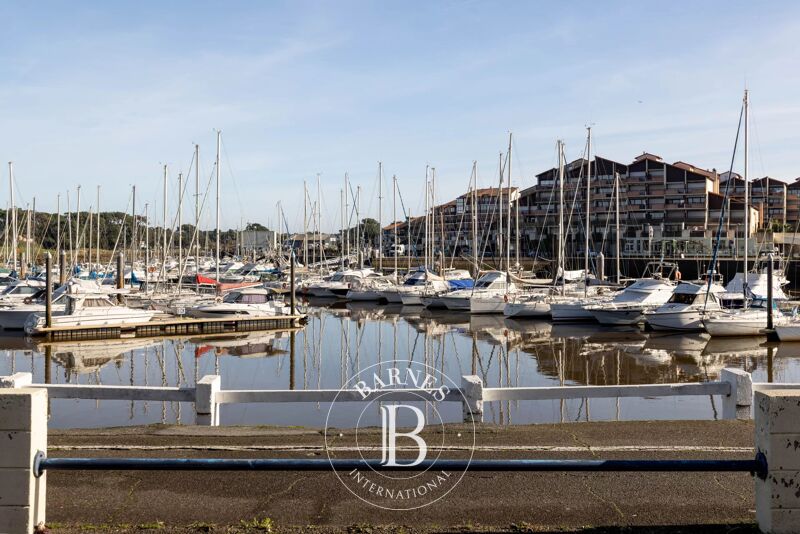 CAPBRETON, CON VISTAS AL PUERTO