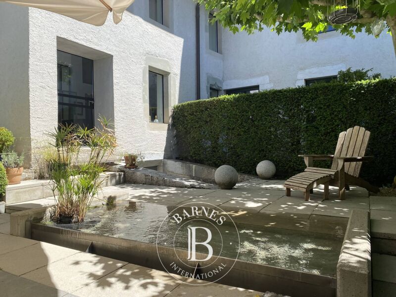 Superb family village house 