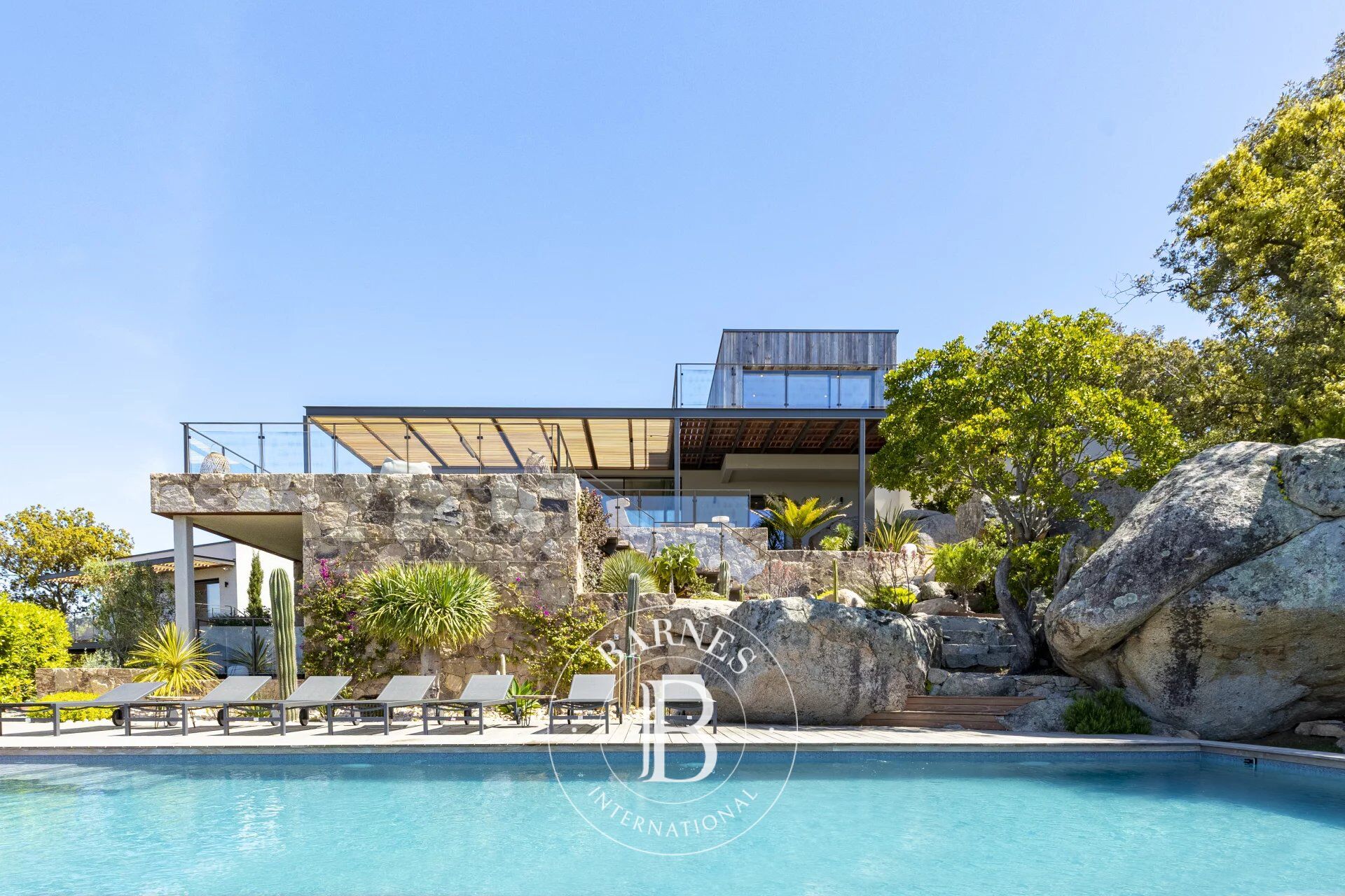 Villa Porto-Vecchio - picture 1