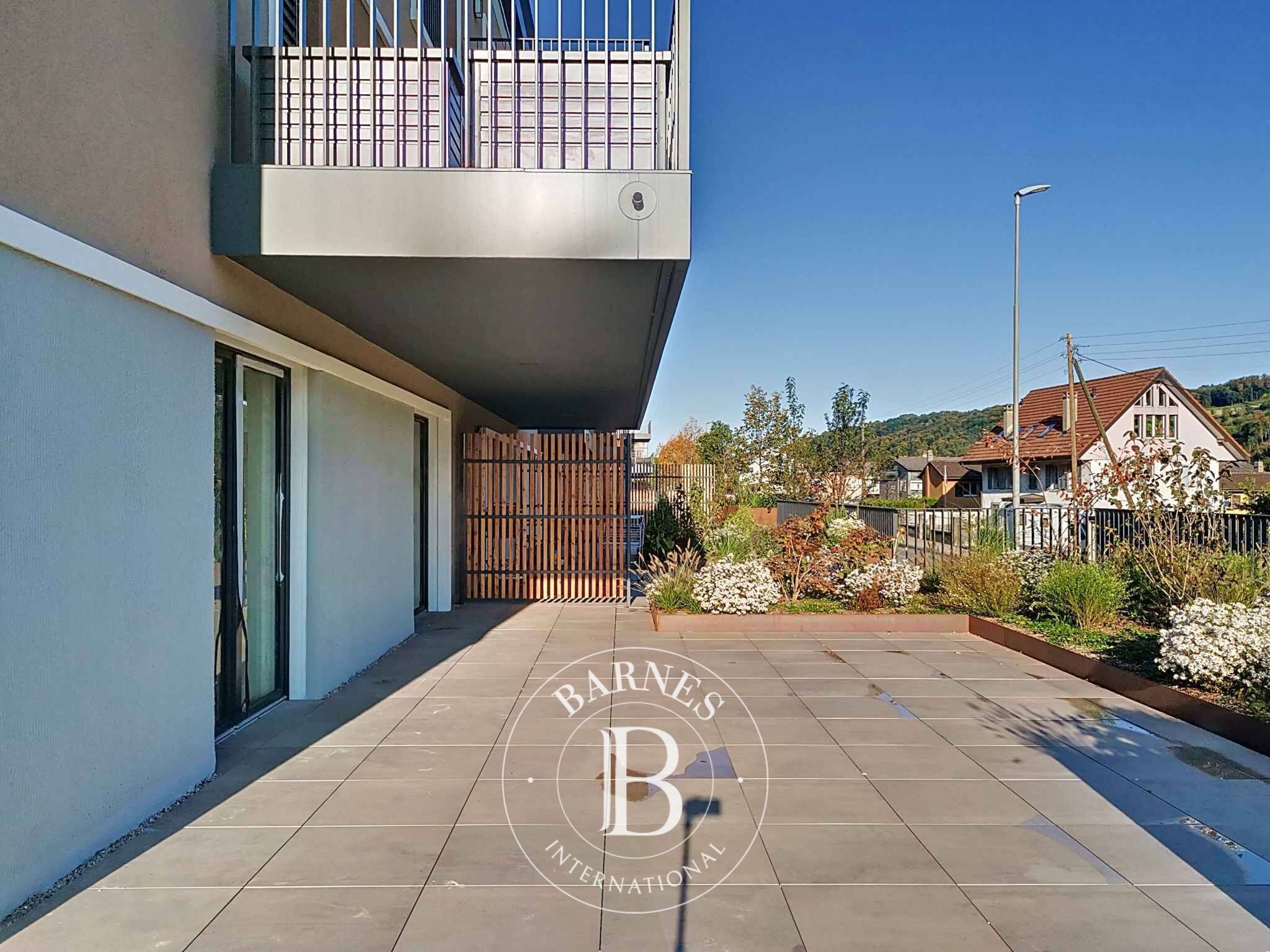 NEUF ! Arcade commerciale de 71 m² avec grande terrasse - picture 3