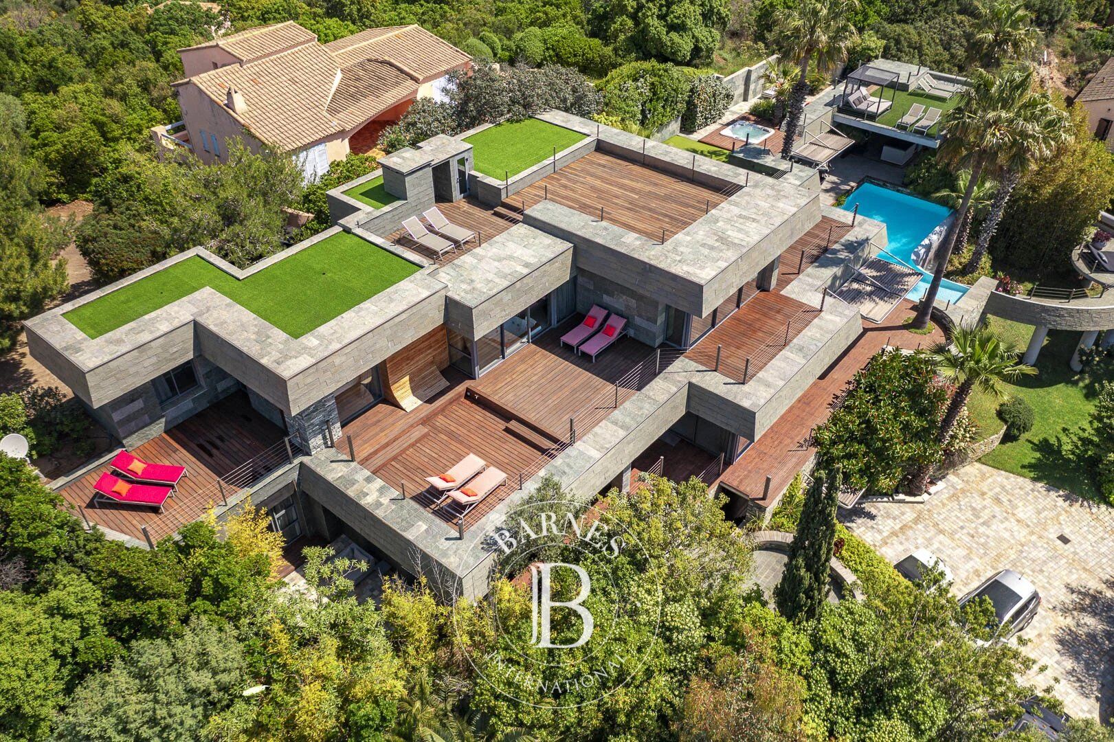 Exceptional property, Pinarello, Panoramic sea view, beach on foot - picture 3