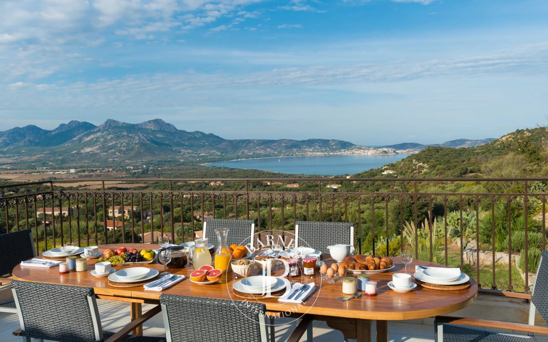 Lumio, Villa 6 chambres, vue mer panoramique, piscine, proche des plages. - picture 3