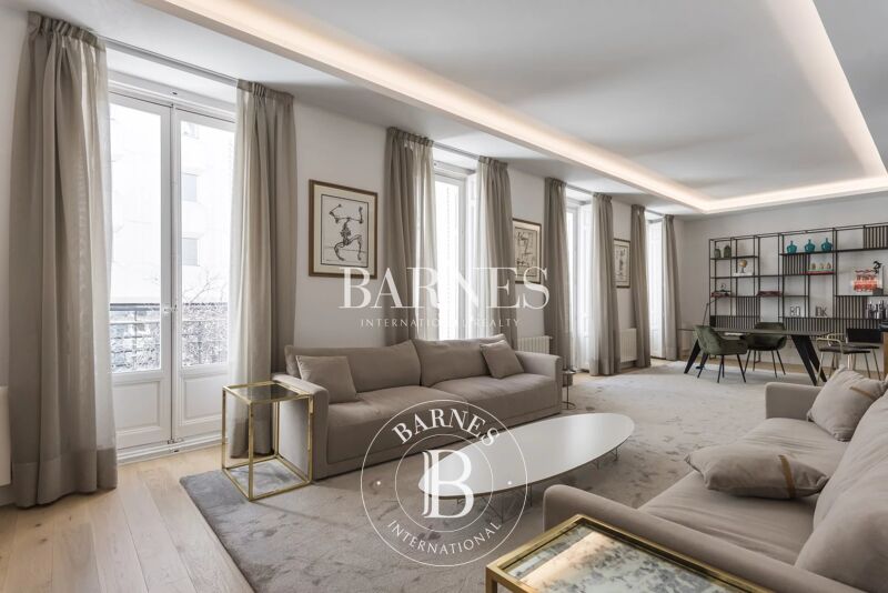 Madrid - Barrio Salamanca - Castellana - Splendido Appartamento di Lusso Arredato con Tre Camere da Letto con Bagno Privato