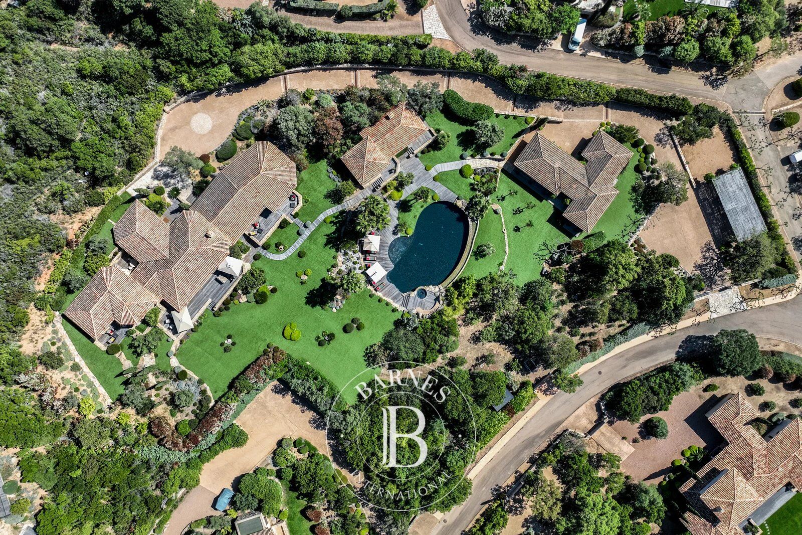 Private domain of Punta d'Arasu, 8 bedroom villa, walking distance to the beach and sea view, Sainte Lucie RL314, Villa Santa Lucia - picture 3