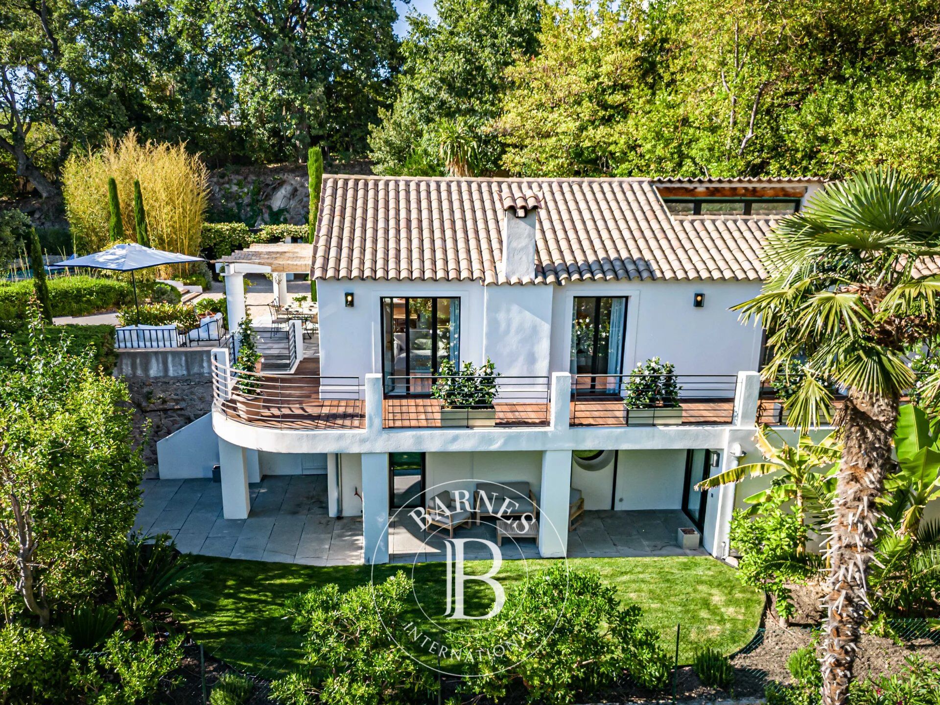 CANNES CITY CENTER - VILLA AT WALKING DISTANCE TO AMENITIES - 3 BEDROOMS - picture 1