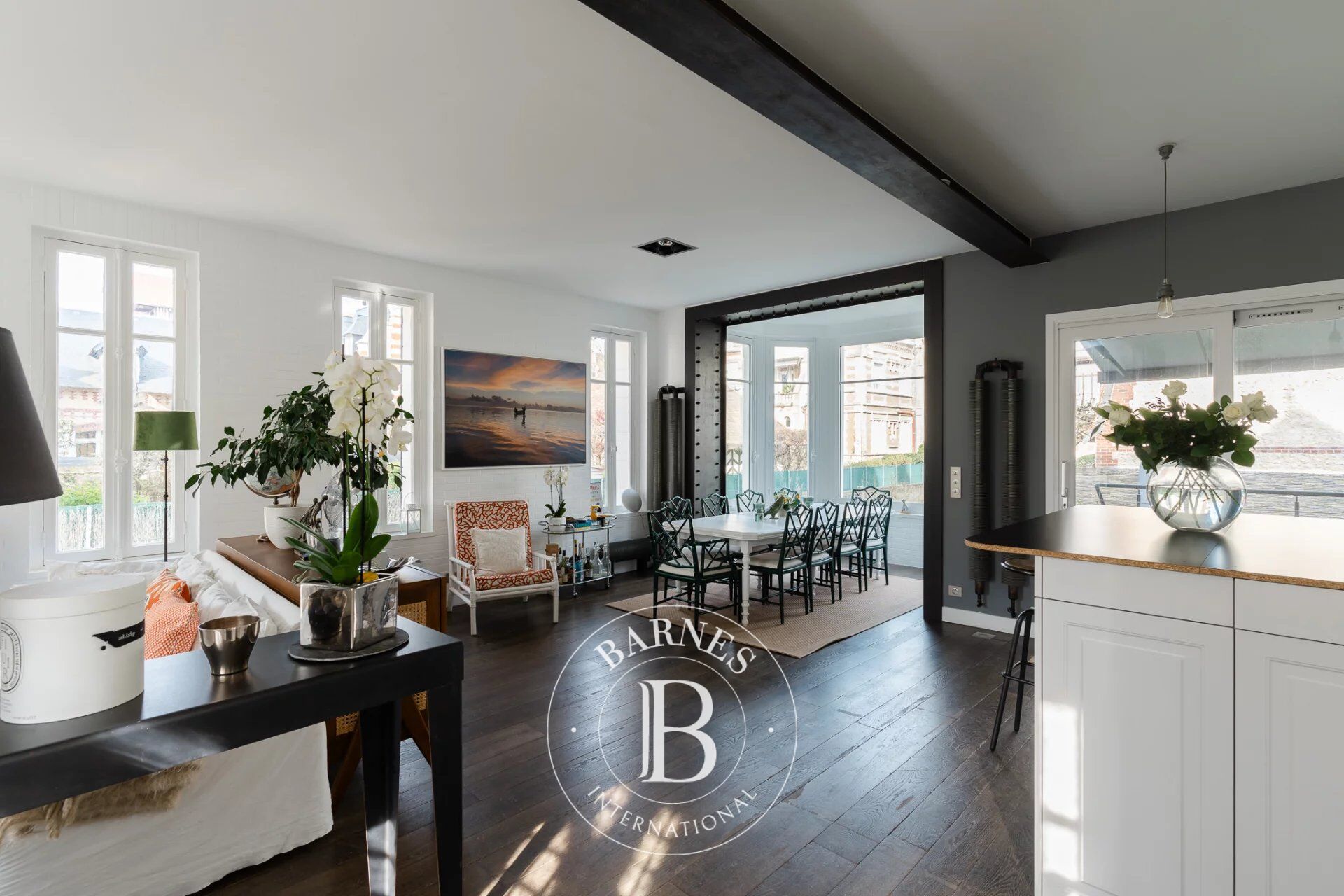 DEAUVILLE -  GOLDEN TRIANGLE - 5-BEDROOM FAMILY VILLA WITH GARDEN - picture 3