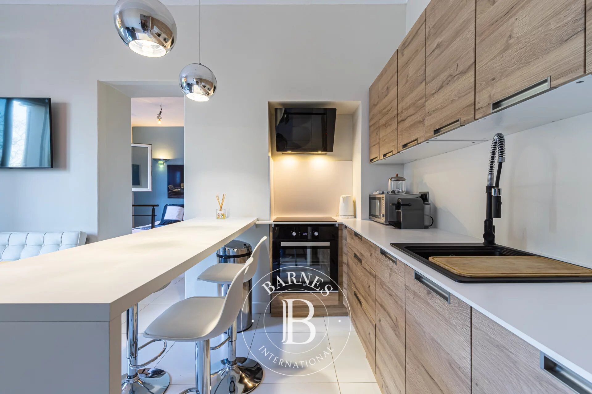 CANNES CITY CENTRE - APARTMENT WITH GARDEN - 2 BEDROOMS - picture 3