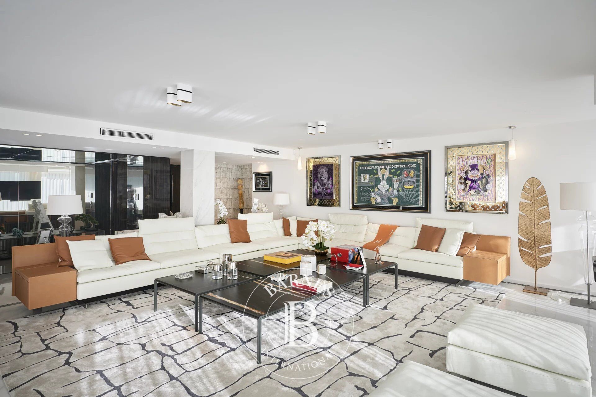 CANNES CROISETTE - FACING THE FESTIVAL PALACE - PRESTIGIOUS RESIDENCE - 6 BEDROOMS - picture 2