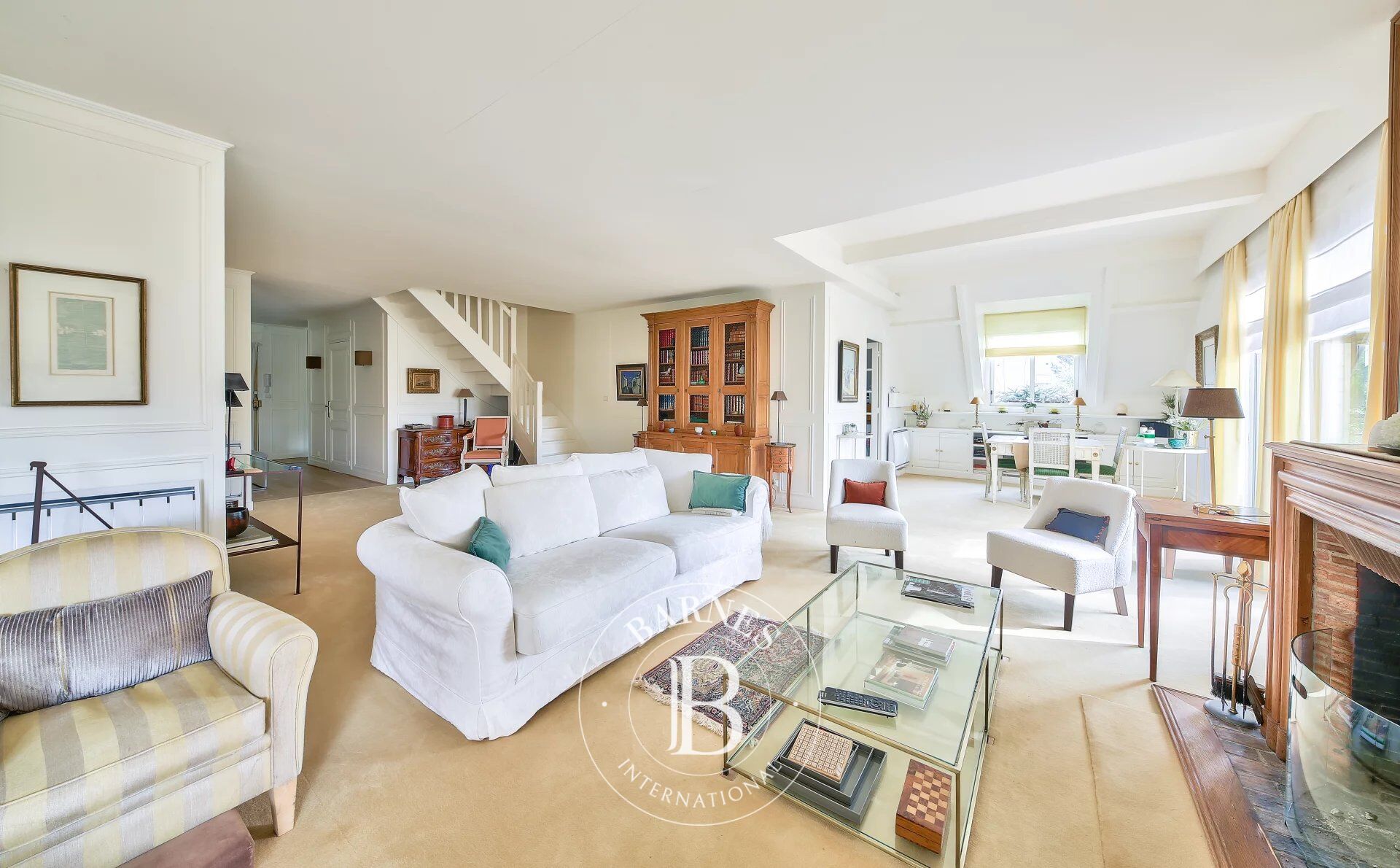 Exclusivity - Jouy-en-Josas - Metz district - Luxury apartment of 165 m² (1,776 sq ft) - Elevator - picture 2