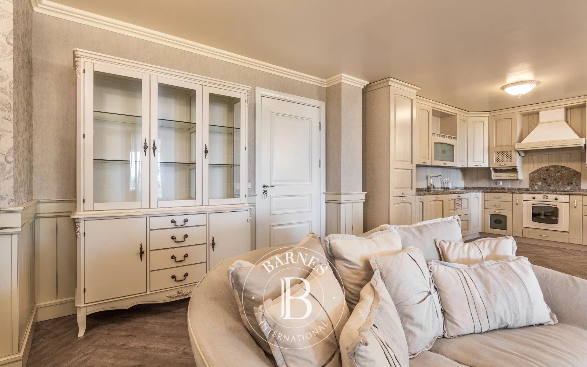 Daire Varna - picture 5