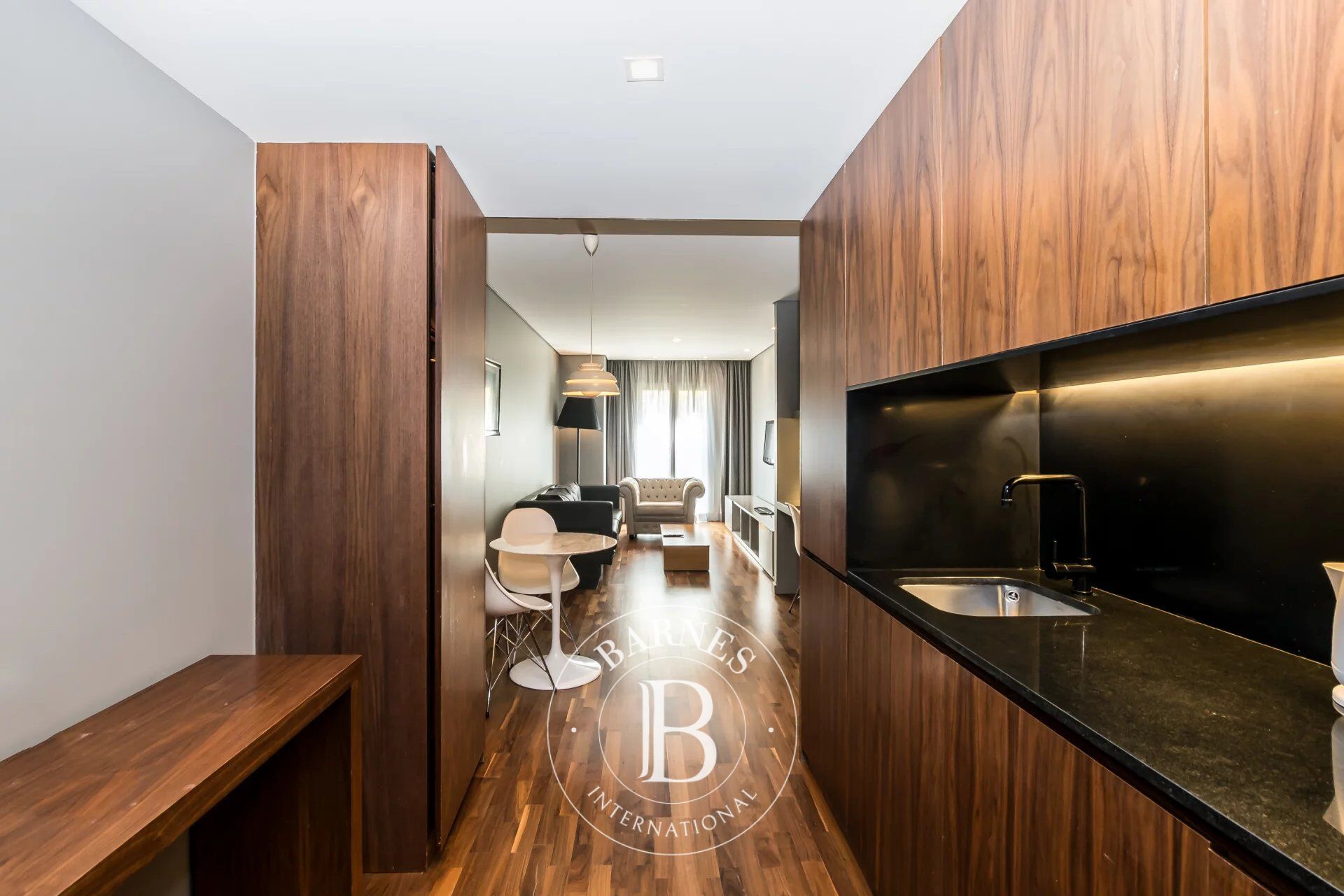 One bedroom apartment near Castilho - picture 2