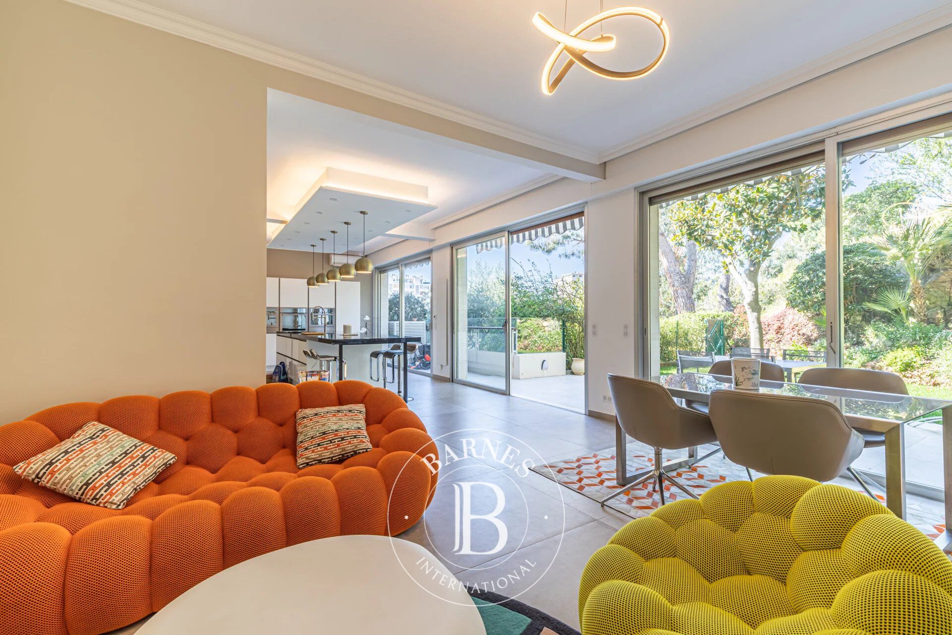 CANNES CALIFORNIE - GARDEN WITH SEA VIEW - 4 BEDROOMS - picture 2