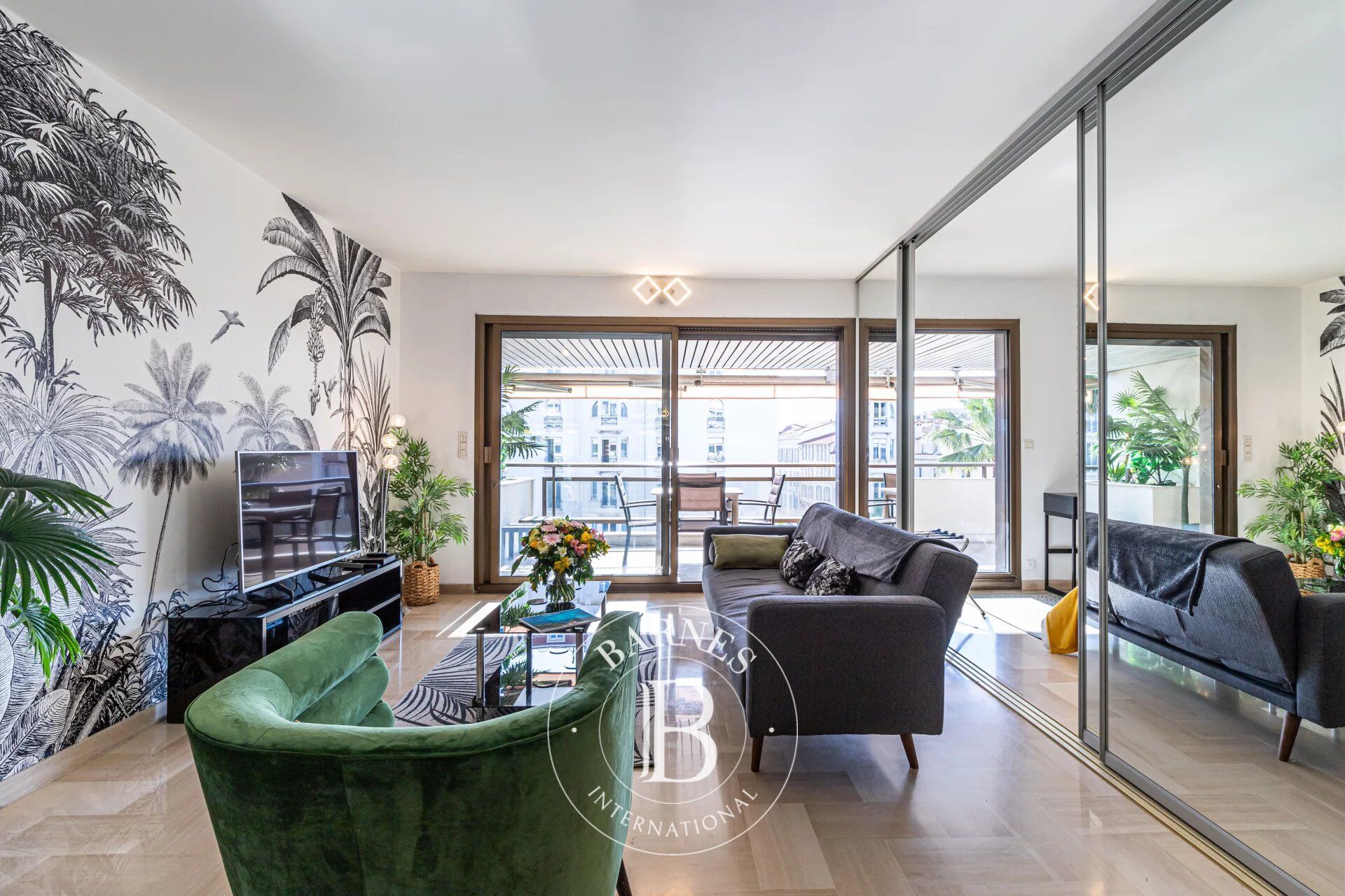 CANNES BANANE - LUXURY RESIDENCE - 2 BEDROOMS - picture 3