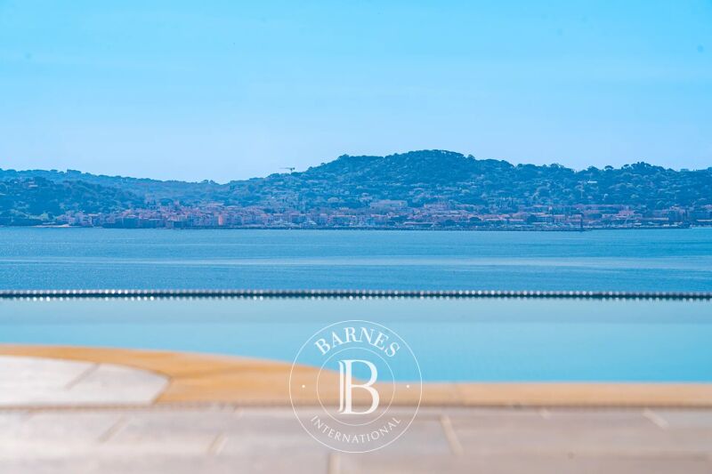 Venta, Villa Grimaud - picture 2