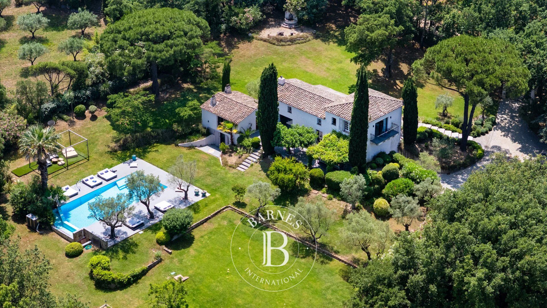 GASSIN - MINUTY AREA - CHARMING 4 BEDROOMS HOUSE - picture 1