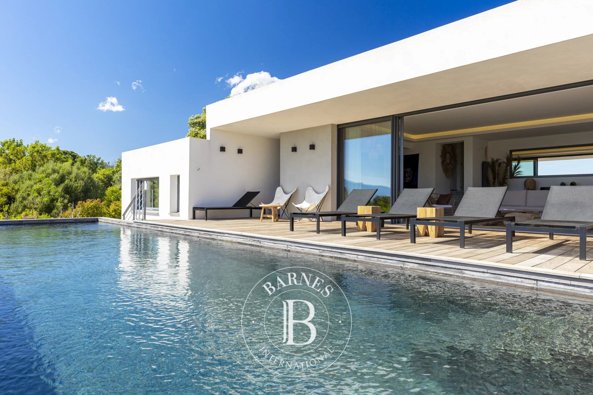 Villa Porto-Vecchio - picture 1