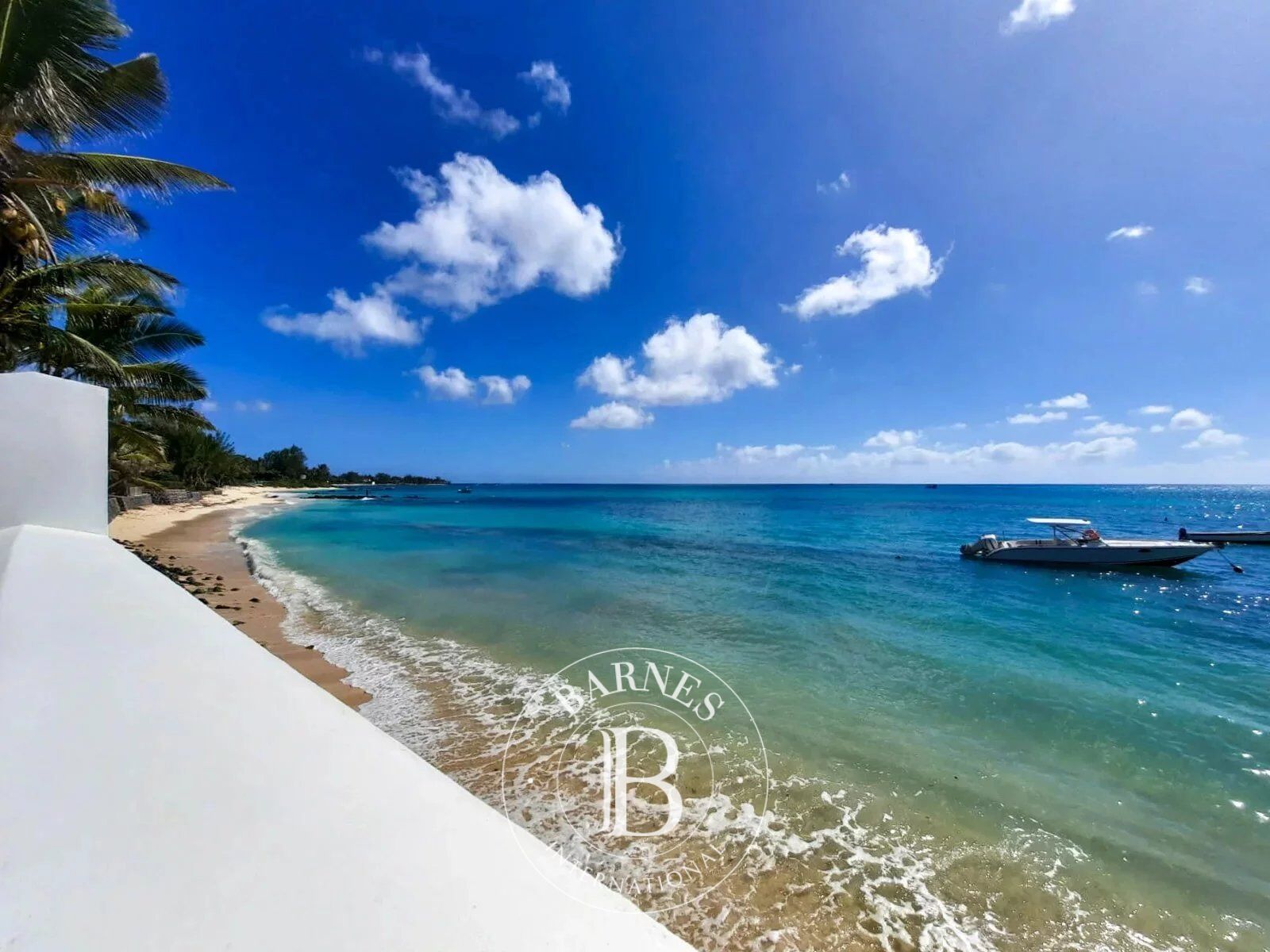 Villa Grand Baie - picture 1