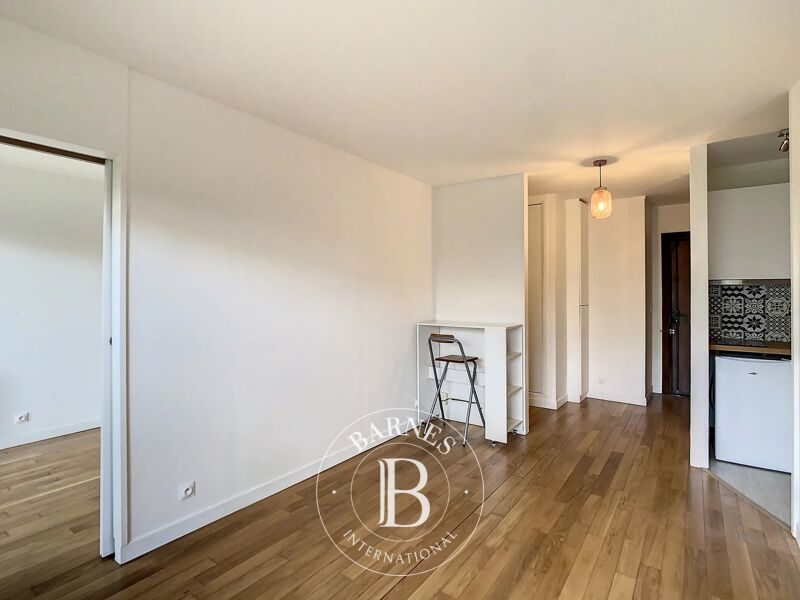 For Rent, Apartment Neuilly-sur-Seine - picture 3