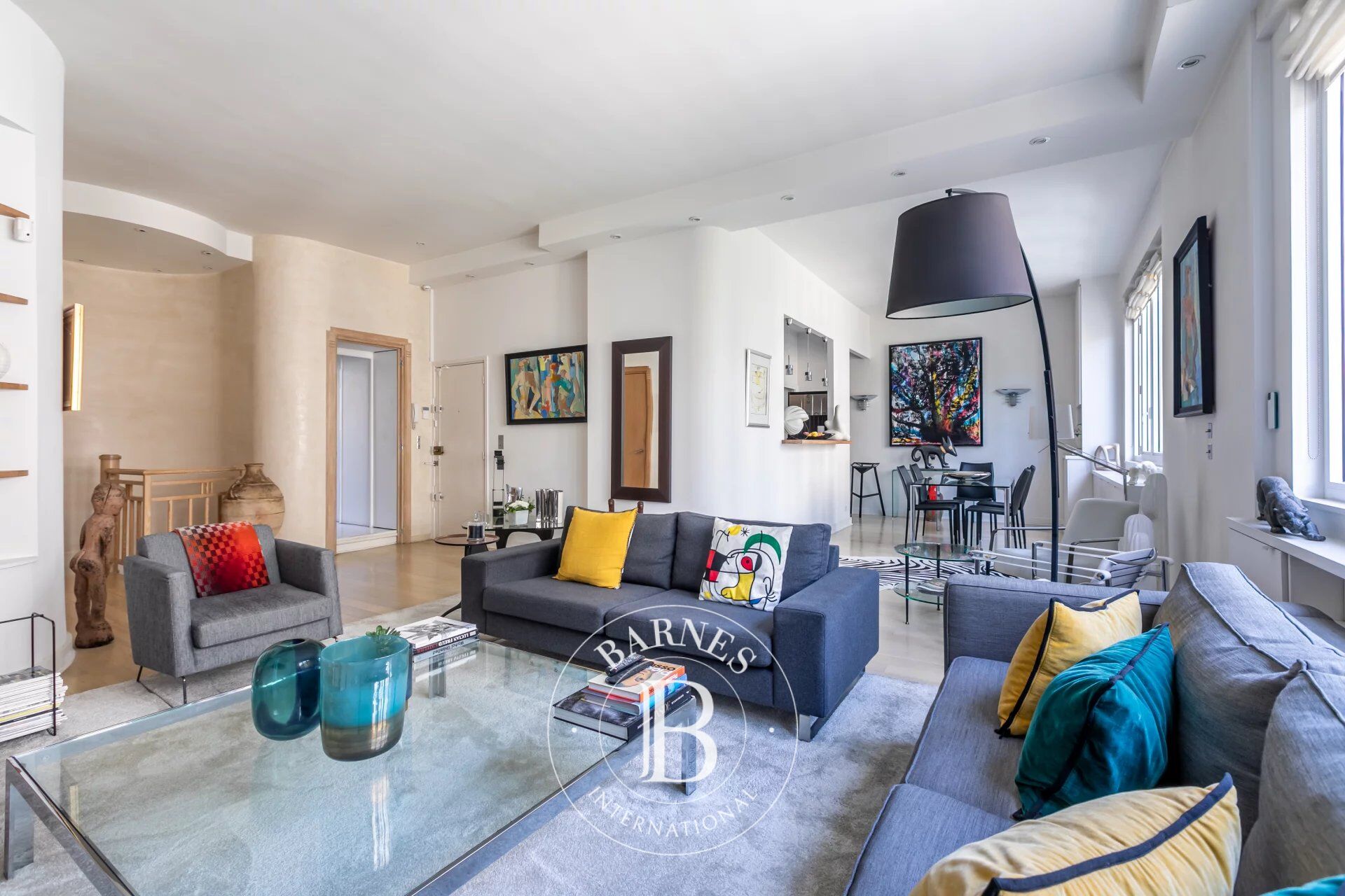 Paris 16 - Place Rodin - Appartement atypique - 2/3 chambres - picture 2