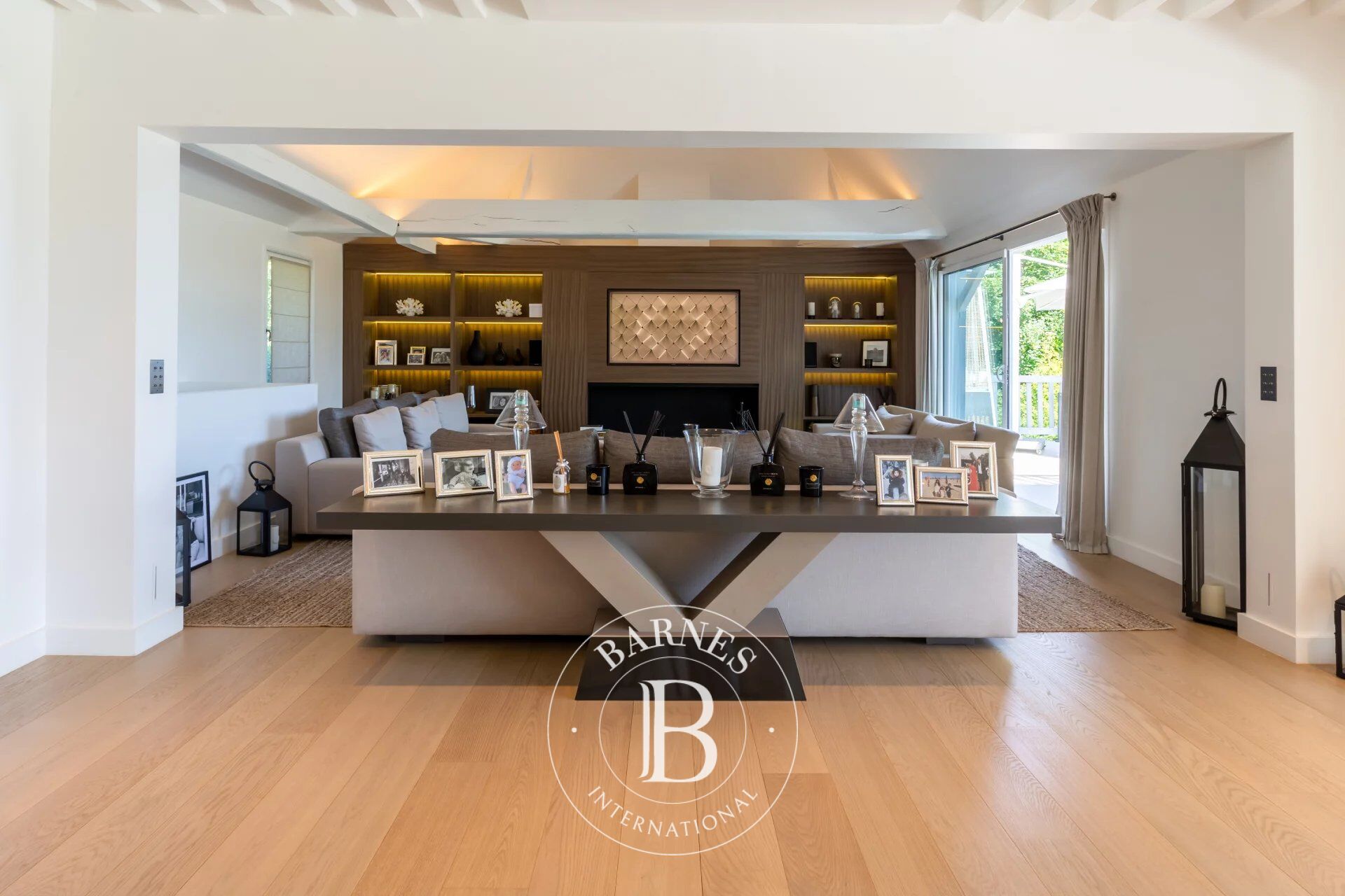 BENERVILLE SUR MER - 5-BEDROOM PROPERTY - GUEST HOUSE - POOL - HOME CINEMA - picture 3