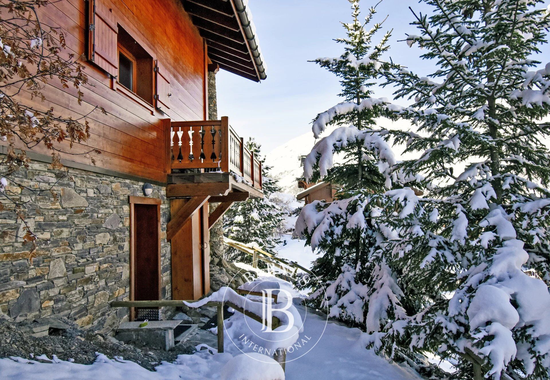 Chalet Les Marmottes acces to Les Menuires slopes - picture 2