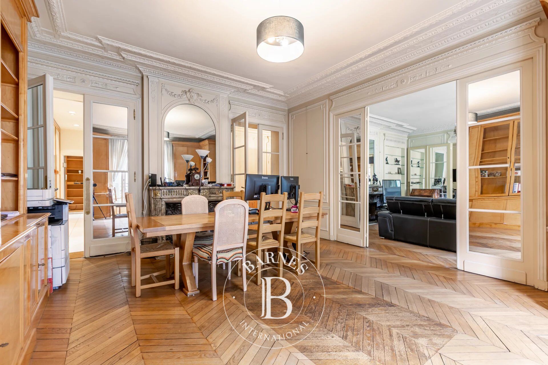 Paris 17 - Malesherbes Tocqueville - 4 or 5-bedroom apartment - picture 2