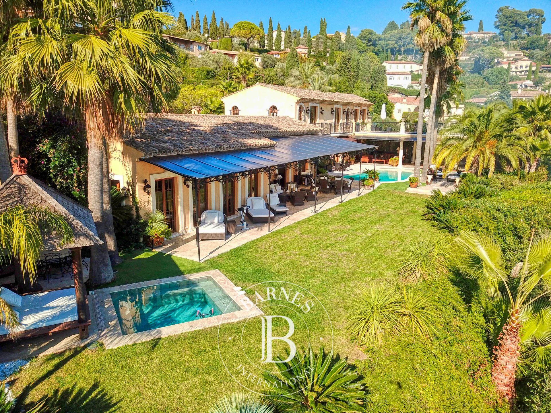 Villa Mougins - picture 1