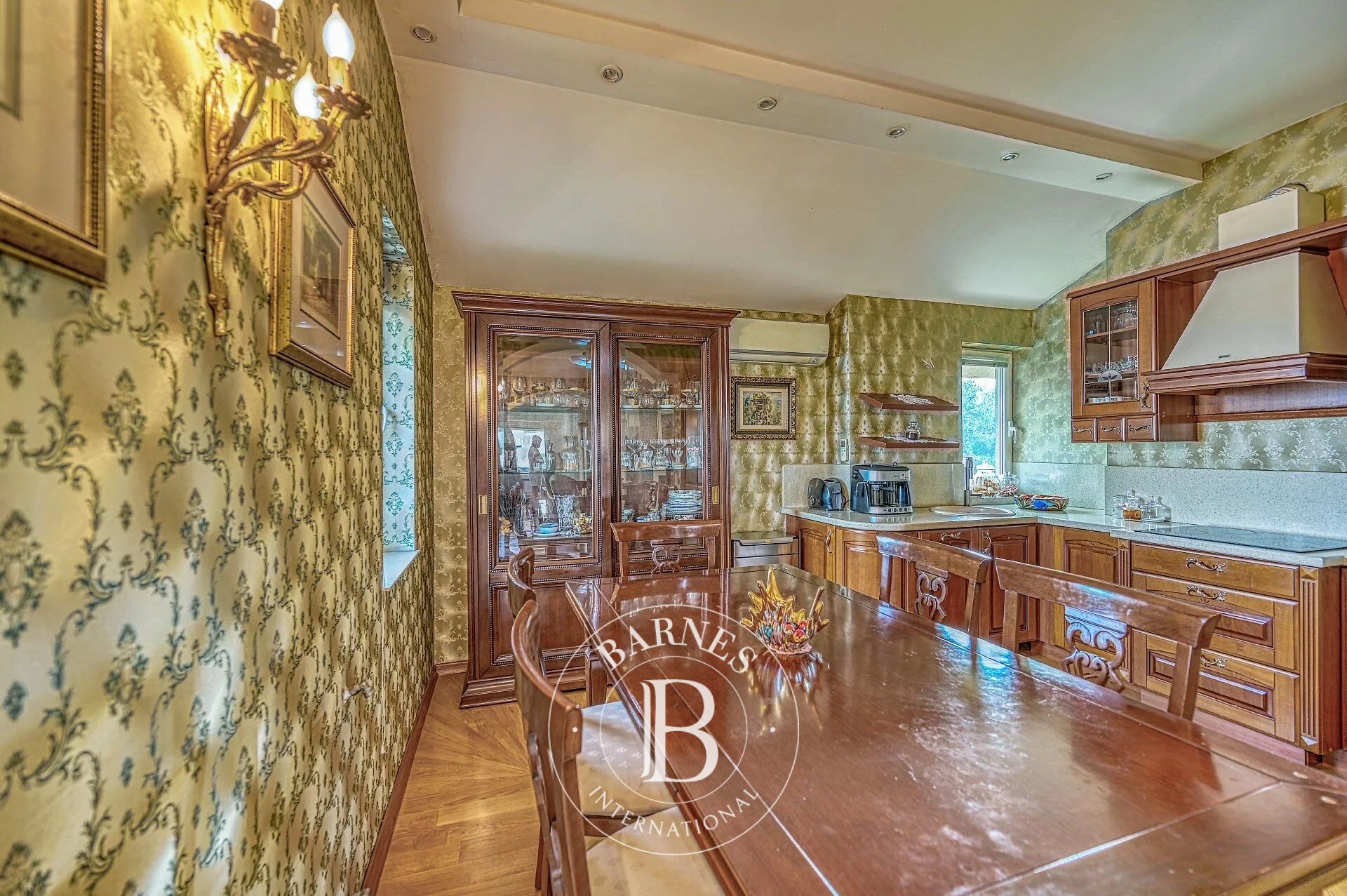 Penthouse Sofia - picture 9